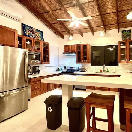 Rent this 3 bed house on Managua