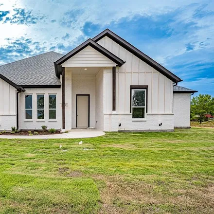 Buy this 4 bed house on 998 Belmont Drive in Midlothian, TX 76065