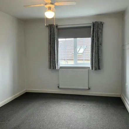 Image 2 - Silverbirch Close, Ansley Common, CV10 0XW, United Kingdom - Apartment for rent