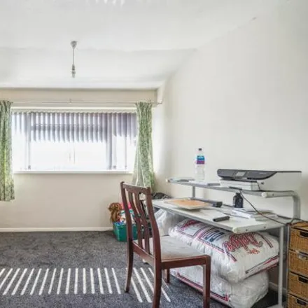 Image 7 - Holtspur Way, Beaconsfield, HP9 1DX, United Kingdom - Apartment for sale
