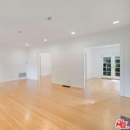 Image 7 - 120 North Doheny Drive, Beverly Hills, CA 90211, USA - House for rent