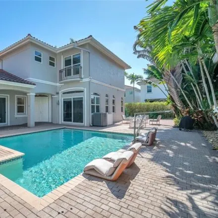 Buy this 5 bed house on 908 Captiva Drive in Hollywood, FL 33019
