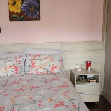 Buy this 3 bed house on Salão de Beleza Angela in Rua Setenta e Cinco 318, Timóteo - MG