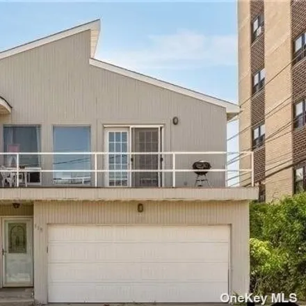 Buy this 5 bed house on 118 Magnolia Boulevard in City of Long Beach, NY 11561
