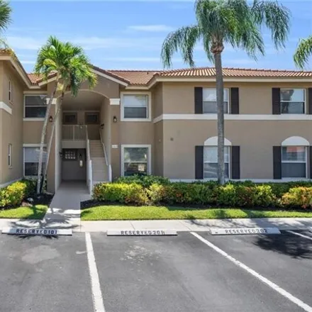 Rent this 3 bed condo on Huntington Lakes Circle in Collier County, FL