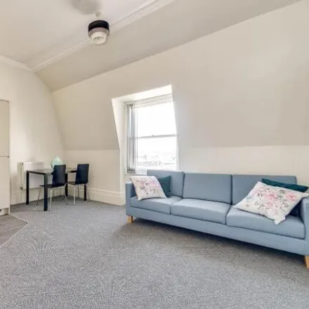 Rent this 2 bed room on 9 The Crescent in Plymouth, PL1 3LB