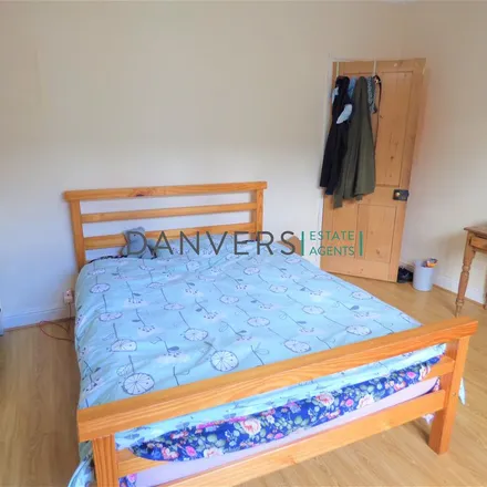 Rent this 3 bed apartment on Jarrom Street in Leicester, LE2 7DD