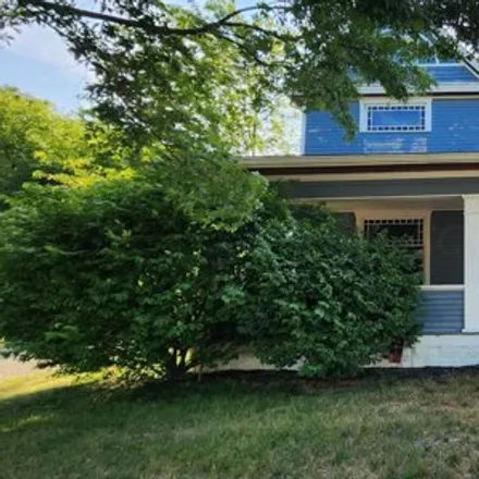 Buy this 3 bed house on 606 N Main St in Baltimore, Ohio