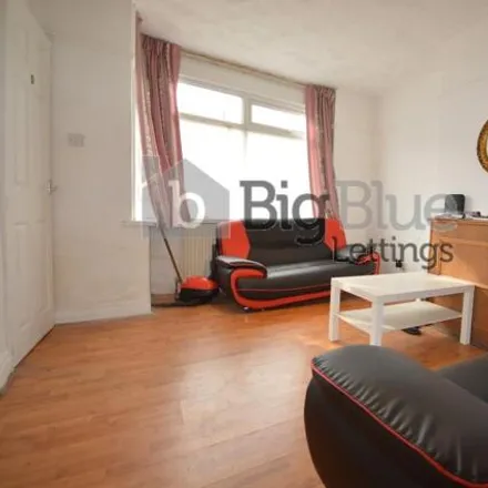 Rent this 3 bed townhouse on Park View Avenue in Leeds, LS4 2LH