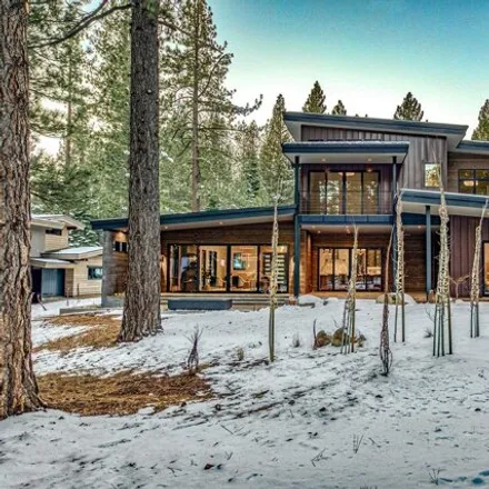 Image 2 - 11775 Bottcher Loop, Truckee, CA 96161, USA - House for sale