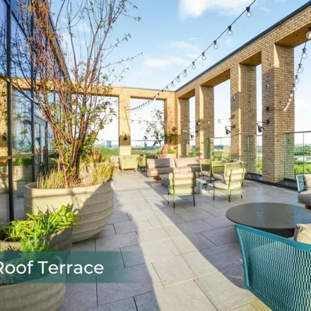 Rent this 1 bed apartment on Tillermans in Grand Union Canal (Paddington Arm) towpath, London