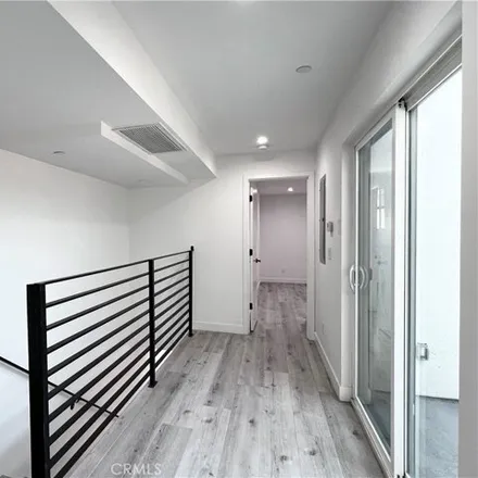 Image 9 - 776 North Ridgewood Place, Los Angeles, CA 90038, USA - House for rent
