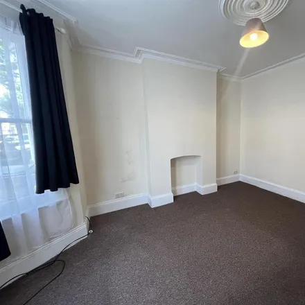 Image 3 - Roundwood Road, London, NW10 9UN, United Kingdom - Apartment for rent