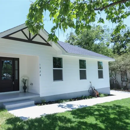 Buy this 3 bed house on 5016 Montrose Drive in Fort Worth, TX 76114