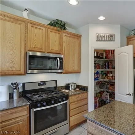 Image 5 - 324 Iron Summit Ave, North Las Vegas, Nevada, 89031 - House for sale