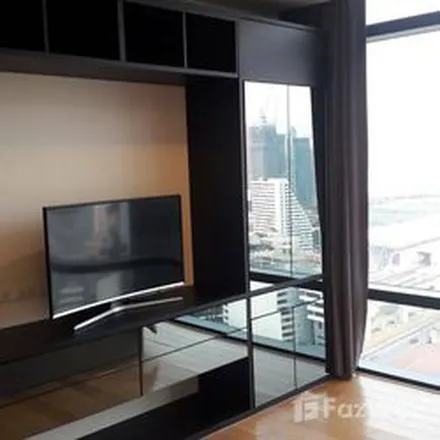 Rent this 2 bed apartment on Soi Phetchaburi 39 in Ratchathewi District, 10400