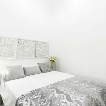Rent this 1 bed apartment on Acueducto de Amaniel in Calle de la Olimpíada, 28039 Madrid