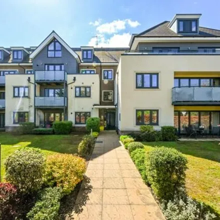 Buy this 2 bed apartment on Institute Road in Taplow, SL6 0NS