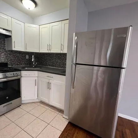 Image 2 - 115 Griffith Street, Jersey City, NJ 07307, USA - Apartment for rent