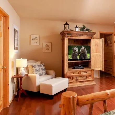 Rent this 5 bed house on Big Bear Lake in CA, 92315