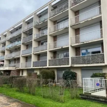 Rent this 1 bed apartment on 80 Avenue du Général Leclerc in 94700 Maisons-Alfort, France