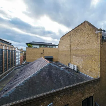 Image 6 - Butlers Wharf Buildings, 36 Shad Thames, London, SE1 2YD, United Kingdom - Apartment for sale