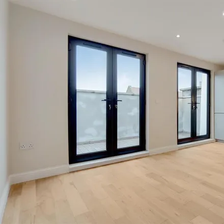Rent this 1 bed apartment on Babylonia in 456 High Road, London