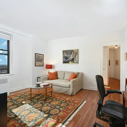 Buy this 1 bed apartment on 2600 Kennedy Blvd 9j In Jersey City