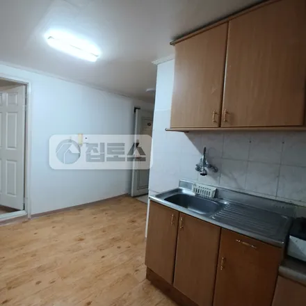Rent this 2 bed apartment on 서울특별시 서초구 잠원동 24-16