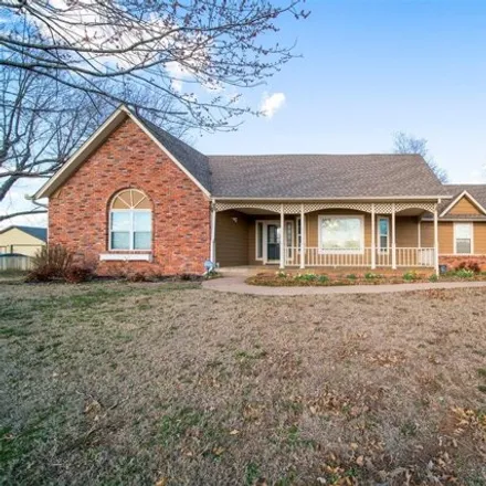 Buy this 3 bed house on 10402 Ashford Circle in Rogers County, OK 74055