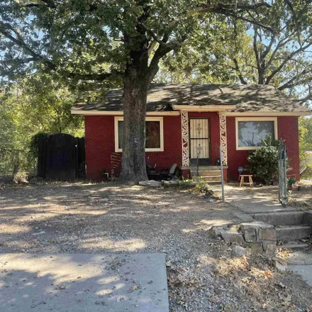 Buy this 2 bed house on 1023 Madison Street in Little Rock, AR 72204