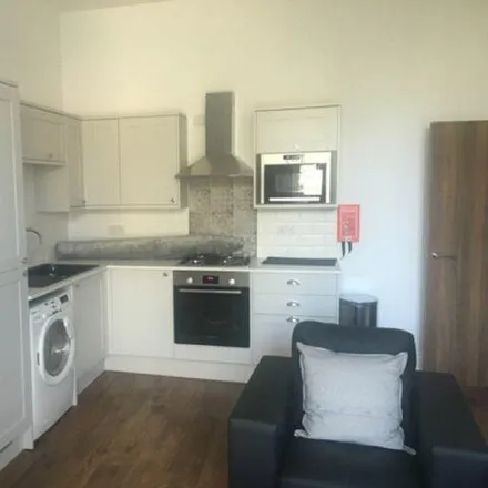 Rent this 2 bed apartment on University of Leeds in Hyde Street, Leeds