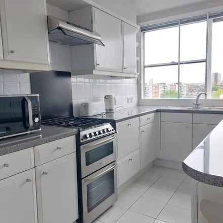 Rent this 2 bed apartment on Waterford House in Kensington Park Road, London