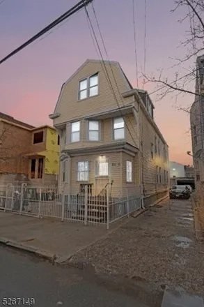 Buy this 9 bed house on 835 South 19th Street in Newark, NJ 07108