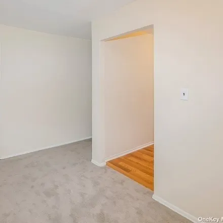 Image 3 - 129-03 144th Street, New York, NY 11436, USA - Duplex for rent