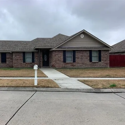 Rent this 3 bed house on 5811 Anderson Place in Marrero, LA 70072