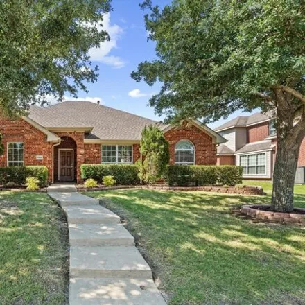 Buy this 3 bed house on 7506 Amesbury Ln in Rowlett, Texas