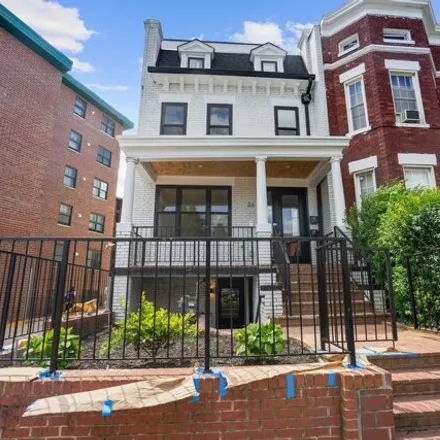 Image 1 - 26 New York Ave Nw, Washington, District of Columbia, 20001 - Duplex for sale