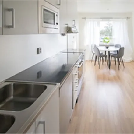 Rent this 4 bed apartment on Agneshögsgatan in 501 72 Motala, Sweden
