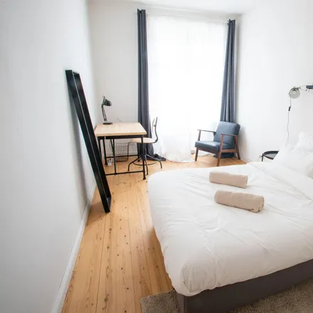 Rent this 3 bed room on Sonnenallee 147 in 12059 Berlin, Germany