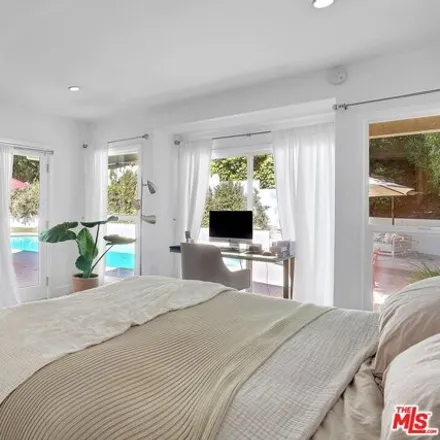 Image 2 - 1094 Chantilly Road, Los Angeles, CA 90077, USA - House for rent