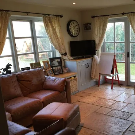 Rent this 5 bed house on Wedmore in BS28 4HH, United Kingdom