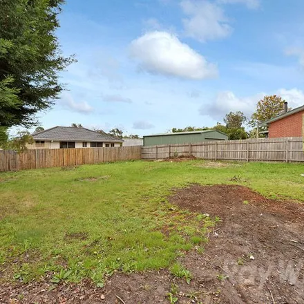 Rent this 3 bed apartment on 3 Cameelo Court in Ferntree Gully VIC 3156, Australia