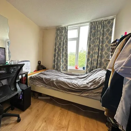 Rent this 1 bed room on Lauradale in Easthampstead, RG12 7DT