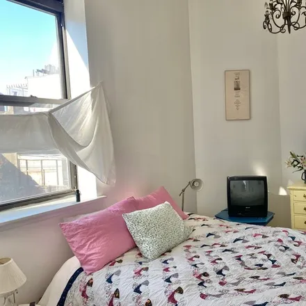 Rent this 1 bed apartment on 65 S 11 Th St