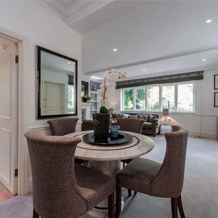 Rent this 3 bed apartment on 71 Frognal in London, NW3 6XD