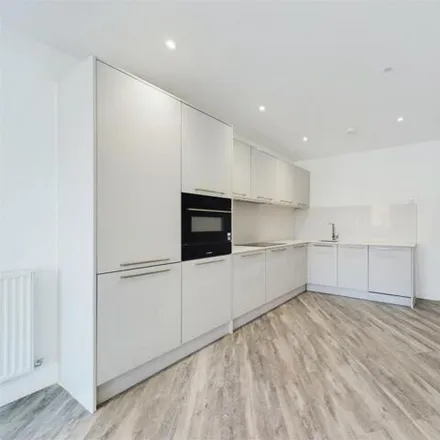 Rent this 1 bed room on Reading Town Centre in Oyster Wharf, 1-16 Crane Wharf