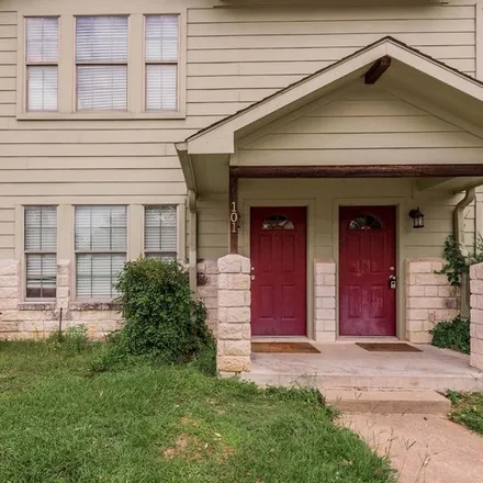 Rent this 3 bed apartment on 109 Yegua Circle in Huntsville, TX 77340