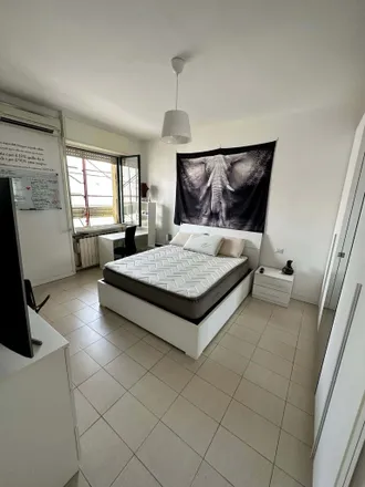 Rent this 3 bed room on Istituto professionale Carlo Porta in Via Uruguay, 20151 Milan MI