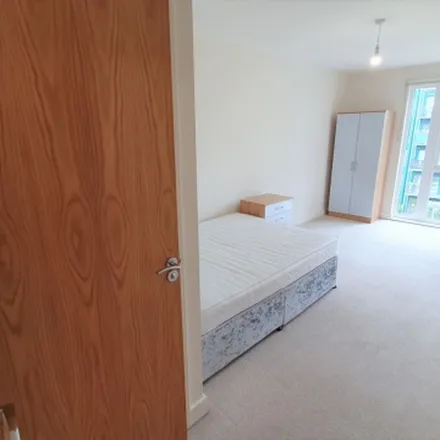 Rent this 3 bed apartment on Co-op Food in Colindale Avenue, London